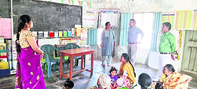 చిన్నారుల ఆలనా.. పాలన