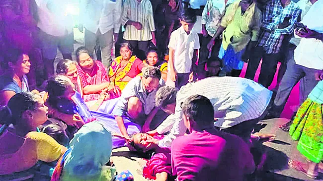 ఐదు నిమిషాలైతే ఇల్లు చేరేదే..