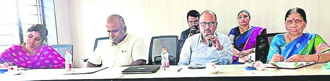సమన్వయంతో పని చేయాలి