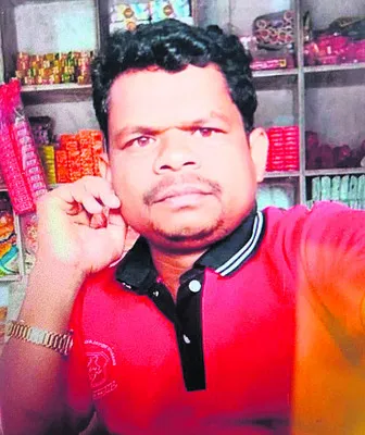 ప్రాణం తీసిన అక్రమ విద్యుత్  రక్షణ తీగ