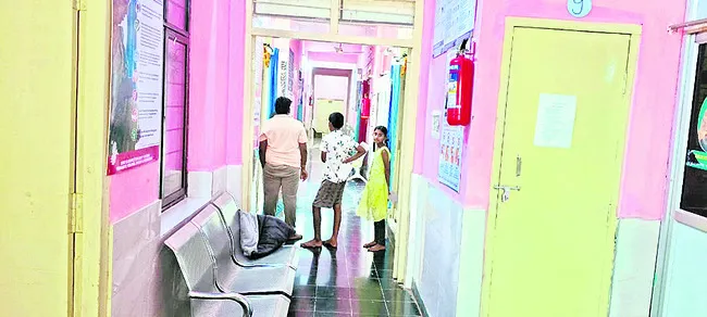 రాత్రి వేళల్లో అత్యవసర సేవలు బంద్