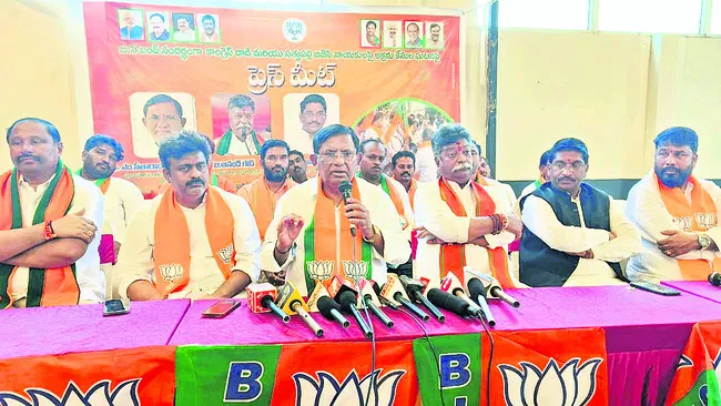 అక్రమ కేసులు పెడితే సహించం..