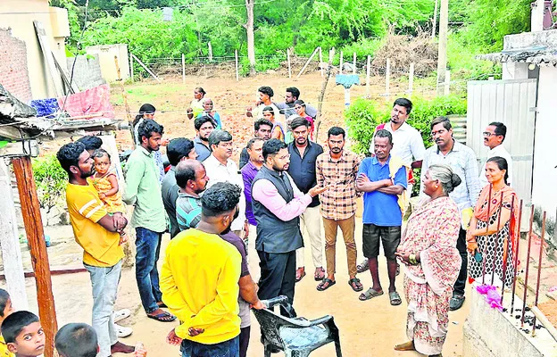 సకాలంలో ఇళ్లు పూర్తి చేసుకోండి