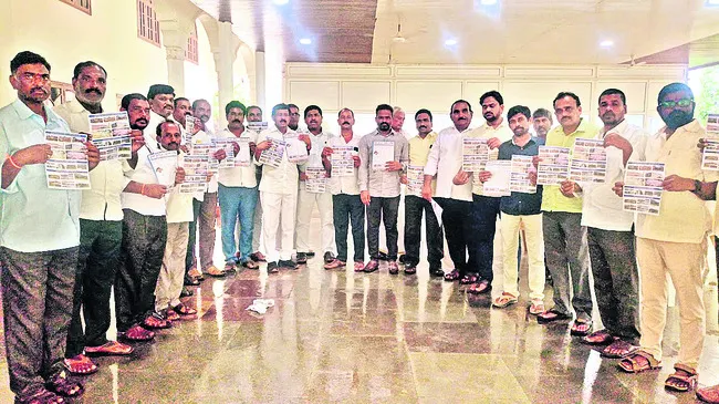 మెడికల్‌ కాలేజీలను ప్రైవేట్‌పరం చేయొద్దు 