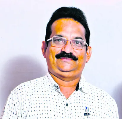 పశు సంవర్ధక శాఖ ఏడీ ప్రసాద్కు రైతునేస్తం అవార్డు