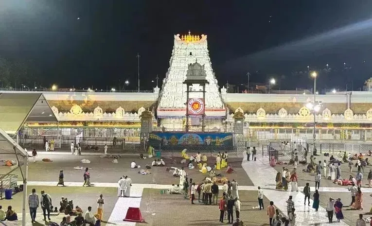 Crowd Of devotees is common in tirumala