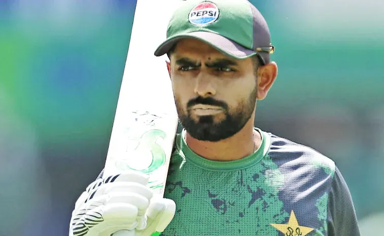 బాబర్‌ ఆజంను కనికరించిన సెలక్టర్లు.. రిజ్వాన్‌కు మరో భారీ షాక్‌