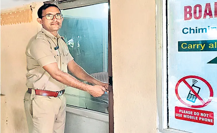 అవినీతి ‘పోస్టు’లకు చెక్‌