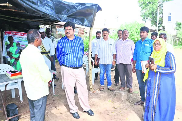 దళారులను నమ్మి మోసపోవద్దు
