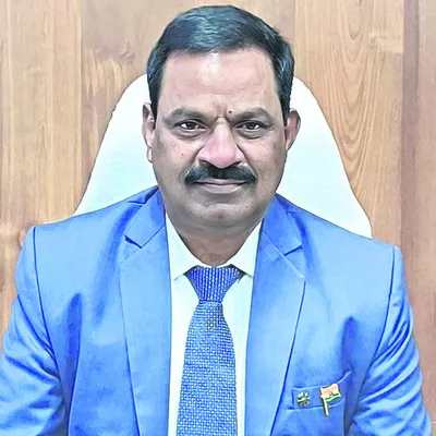 అక్రమార్కులకు సహకారం..