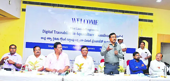 ఆక్వాసాగులో ప్రపంచానికి రోల్‌ మోడల్‌ కావాలి