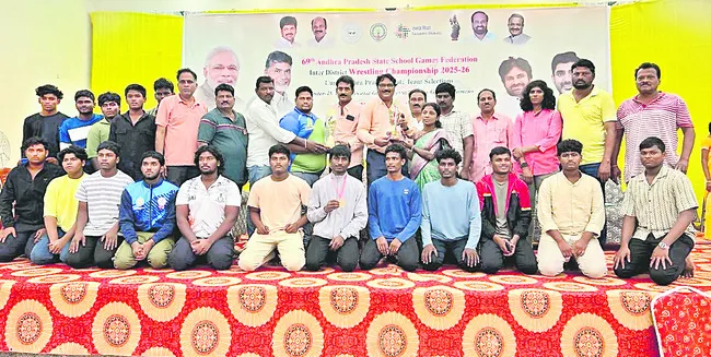 క్రీడలతో విద్యార్థుల సర్వతోముఖాభివృద్ధి