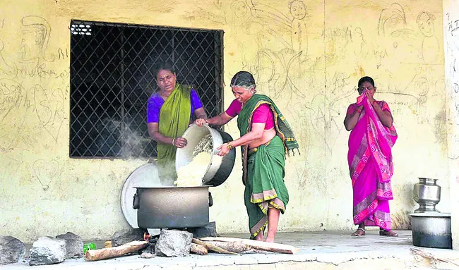 మధ్యాహ్న భోజన బిల్లులు విడుదల