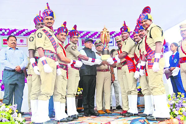ఏఎన్యూలో ఎస్పీఎఫ్ ఆవిర్భావ వేడుకలు