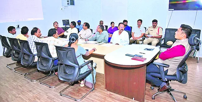 ప్రకృతి సేద్యంపై  అవగాహన కల్పించండి 