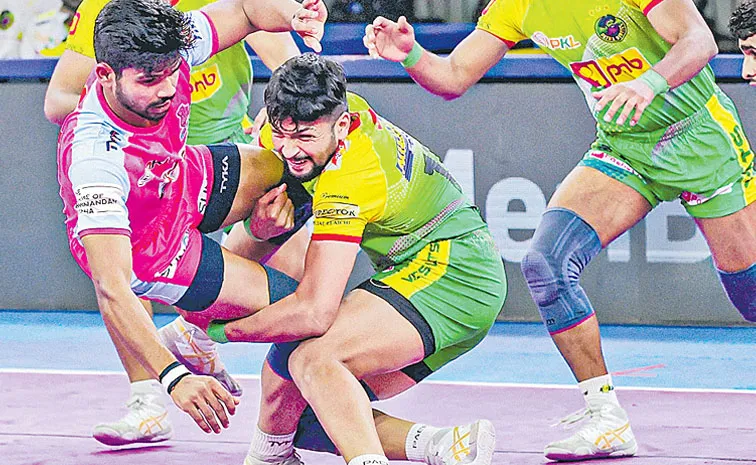 చివరి బెర్త్‌ పట్నా పైరేట్స్‌దే
