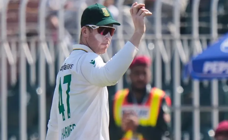 Simon Harmer enters elite wicket-takers club