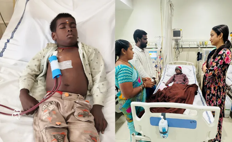 TV Anchor Vindhya Vishaka Donate RS 1 Lakh To Poor Boy Praneeth