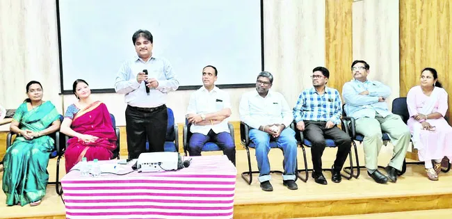 ఎన్‌పీఏ తగ్గింపుపై దృష్టి సారించాలి 