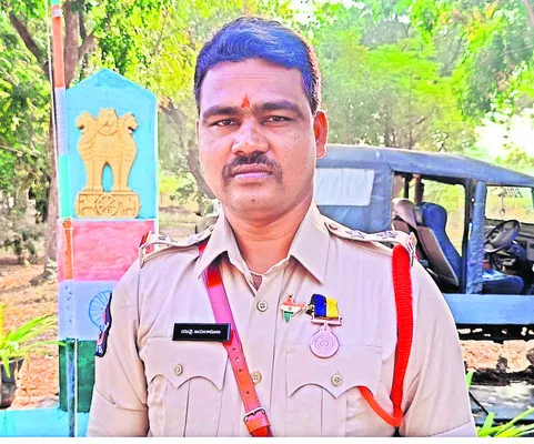 ● శభాష్.. ఎస్ఐ!