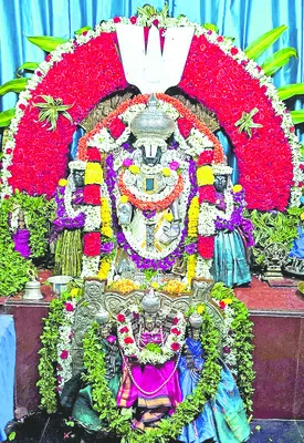 అన్నవరప్పాడులో భక్తుల రద్దీ