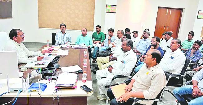 30లోపు బ్యాంక్ గ్యారంటీలు ఇవ్వండి