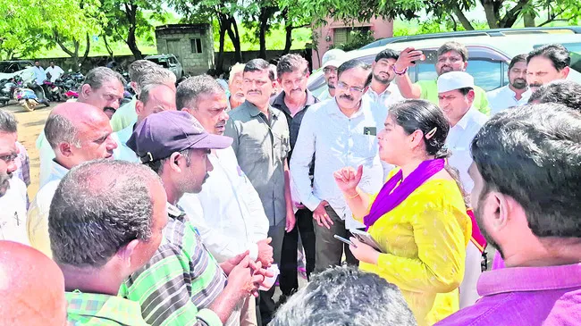 గుడిసెవాసులకు న్యాయం చేస్తాం