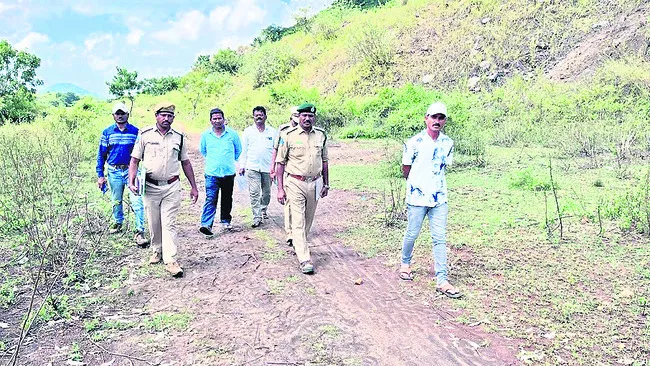 అటవీశాఖకు ప్రభుత్వ భూమి అప్పగింత