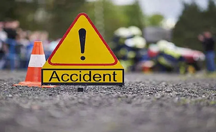 Five killed, two injured as speeding car runs over pedestrians in Agra