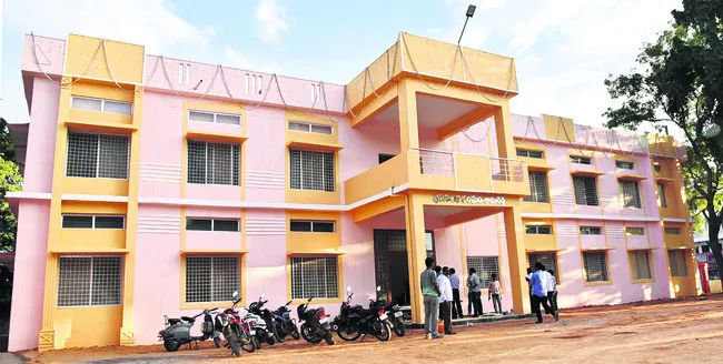 ఆదుకోవడం మరిచారా?