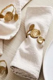 Home decor tips: Napkin Rings And Place Card Holders7