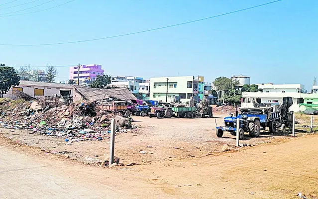 బిగుస్తున్న ఉచ్చు