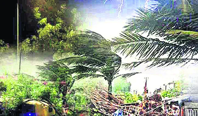 తుఫాన్పై అప్రమత్తం