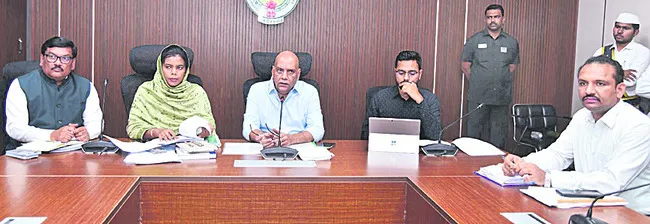 అధికారులు అప్రమత్తంగా ఉండాలి