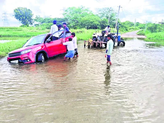 గంజాయి సేవిస్తున్న  ముగ్గురు యువకుల అరెస్టు