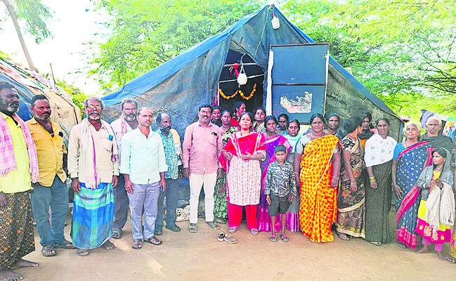 డక్కలి కులస్తులను ఆదుకోవాలి