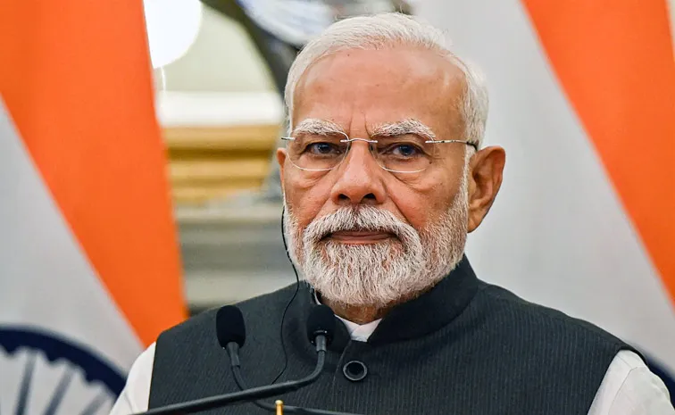 PM Narendra Modi urged an early review of the ASEAN-India trade pact