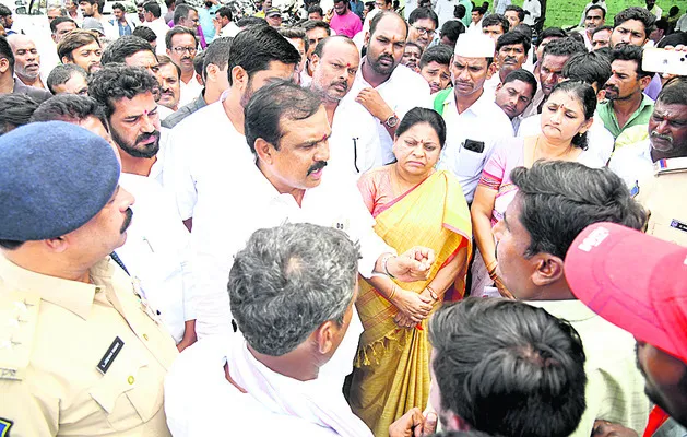 పత్తి కొనుగోళ్లలో ప్రతిష్టంభన