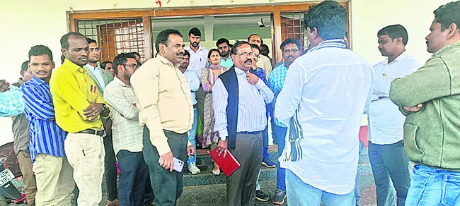 లబ్బూరు ఏకలవ్యలో నీటి ఎద్దడి లేకుండా చర్యలు