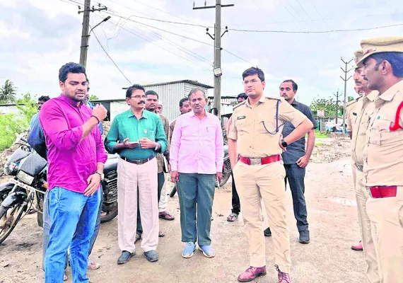 కై కలూరు, పెదపాడుపై ప్రత్యేక దృష్టి