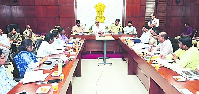 ప్రాణనష్టం జరగకుండా ముందస్తు చర్యలు