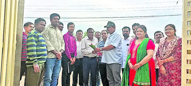 డీఈవో బాధ్యతల స్వీకరణ