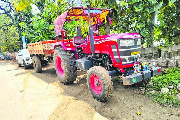 ఇలా పట్టుకున్నారు.. అలా వదిలేశారు!