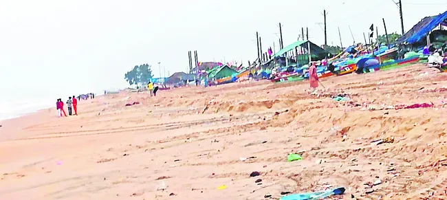 అల్లకల్లోలంగా సముద్రం..ఎగసిపడుతున్న అలలు