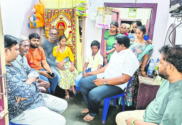 కర్నూలు బస్సు ప్రమాదం ముమ్మాటికీ ప్రభుత్వ హత్యే