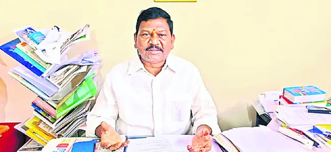 ఇంగ్లిష్లోనే వినతులు అందజేయాలి