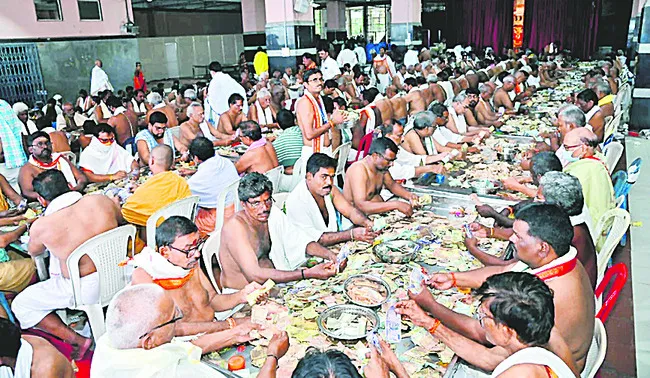 దుర్గమ్మ హుండీ ఆదాయం రూ.4.33 కోట్లు