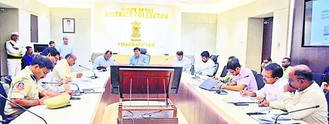 చిన్నపాటి దుర్ఘటనా జరగకూడదు