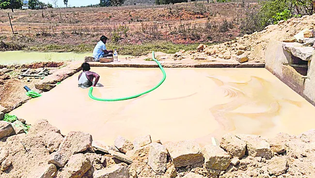 జోరుగా ఇసుక దందా