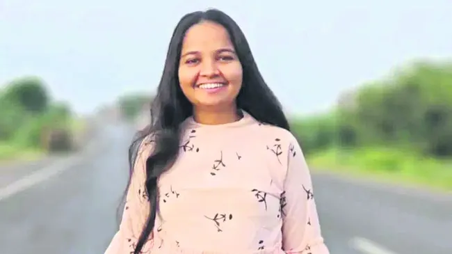 సమాజ సేవలతోనే  జవాబు: సుధామూర్తి  